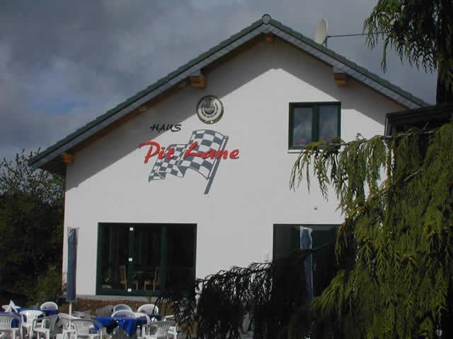 Hotel Pit Lane "Home Of Motorsport" Nürburg Екстериор снимка